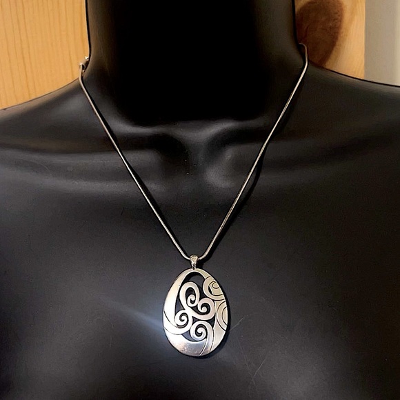 Brighton Jewelry - RARE⭐️Vintage Brighton Necklace Silver With Adjustable Chain